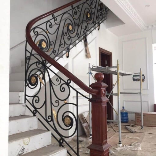 Cầu Thang Sắt Mỹ Thuật 09