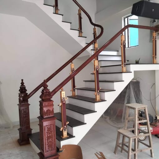 Cầu Thang Kính 11