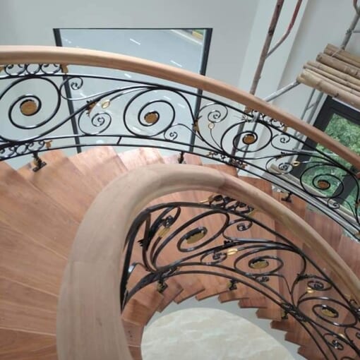 Cầu Thang Sắt Mỹ Thuật 24