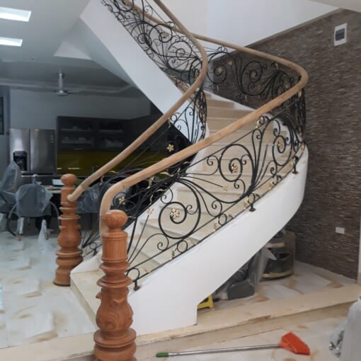 Cầu Thang Sắt Mỹ Thuật 30